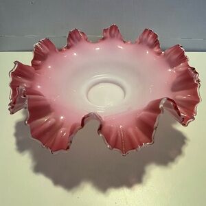 Vintage Elegant Pink Ruffled Glass Bowl Bridal Bowl 9” Decorative Glass